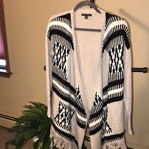 American Eagle festival knit shawl in Aztec print
